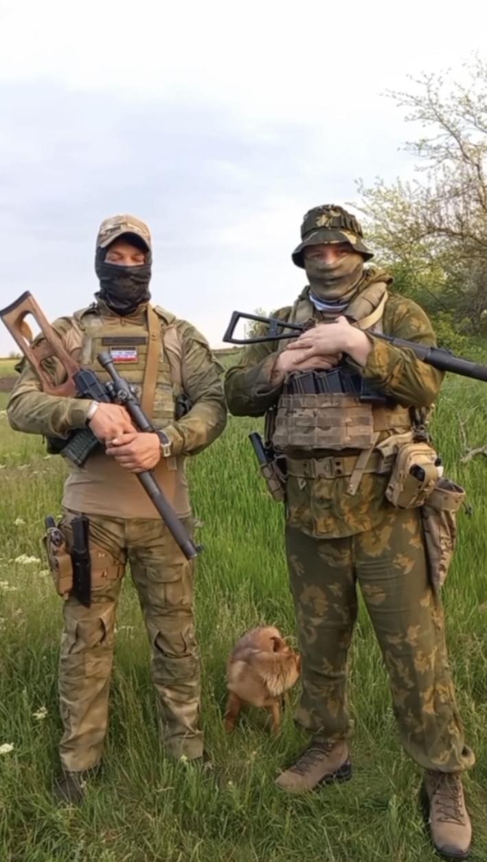 На фото бойцы специального назначения ГРУ воюющие на Донбассе освобождающие Украину от нацизма.