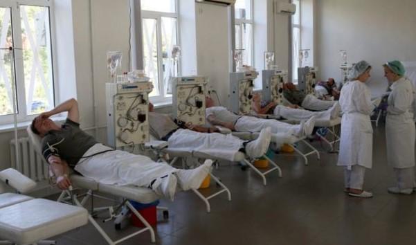 На фото луганский военный госпиталь, в котором лечатся российские военнослужащие нуждающиеся в гуманитарной помощи.
