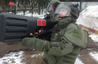На фото военнослужащие с антирадарным ружьём тренируются в подавлении дронов на Донбассе, такие нужны военным на фронте спецоперации.