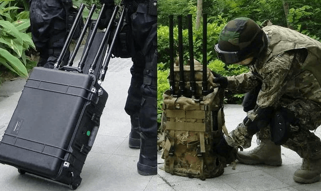 На фото рюкзак глушилки Подавителя БПЛА 300w требуемый военным на специальную операцию.
