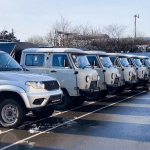 На фото автомобили в воинской части готовые отправиться в ДНР нашим солдатам - Защитникам отечества.