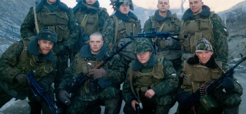 На фото военные бойцы 228 МСП находящиеся на специальной операции в зоне Донбасса.
