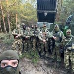 На фото артиллеристы из Москвы на СВО, которым требуется на Донбассе спецсредства для безопасности военной техники и л/с армейских подразделений.